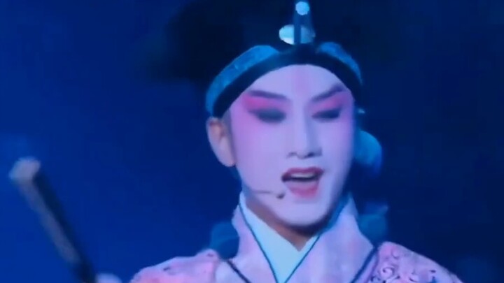 [Tan Jianci] Tan Jianci's Peking Opera matchmaker look is absolutely amazing!