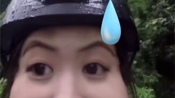 Park Chaeyoung: Saya bukan hanya punya lidah biru, saya juga punya kaki biru!