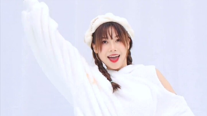 You have to watch the energetic bunny during the Chinese New Year! Bunny dances ❤️