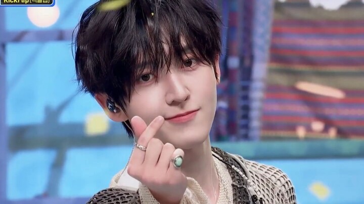 KickFlip's comeback pre-release track "Twenty" – first stage performance