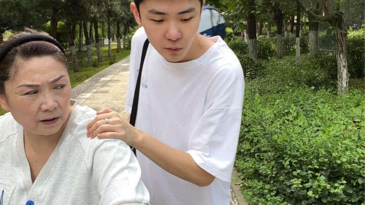 我妈一天啥也不干就盯着我了！