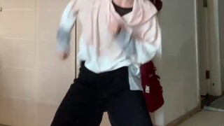 «العنكبوت المجنون» العنكبوت الصغير الأصفر جاهز! (ง'-̀'́)ง