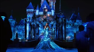 Halle_Bailey_-_Performs_“Part_of_Your_World”_at_Disney