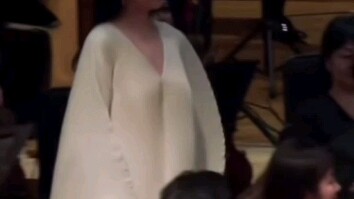 Her aura suggests she’s not just read countless books—she’s also open-minded and all-inclusive. She 