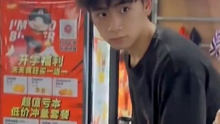 “Tôi không thích nữ sinh, đừng bici nữa, chàng trai nắng thật sự rất thích”