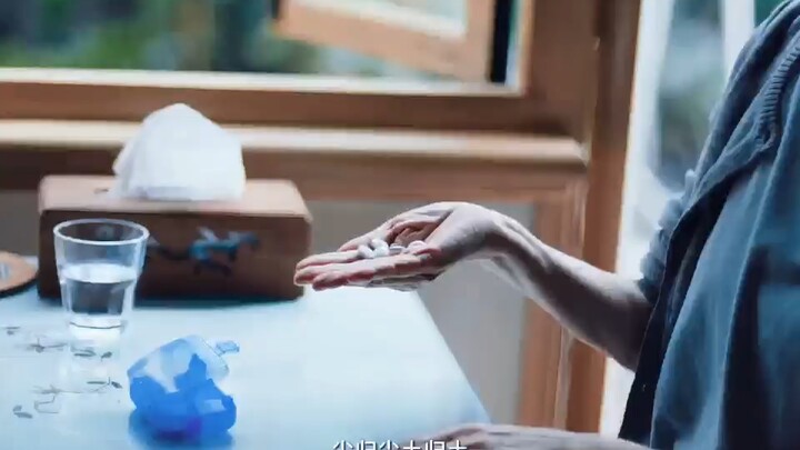 Một ngày mẹ 85 tuổi đấu trí, đấu sức với cô con gái 65 tuổi