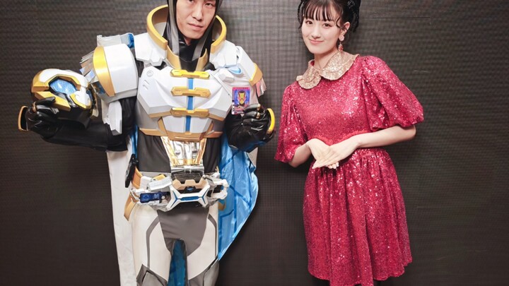 Berpartisipasi dalam fan meeting pahlawan wanita Kamen Rider 02 Hong Kong Tsurushima Noai, memenuhi 