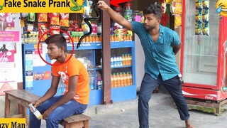 MAD GUY SNAKE PRANK 2021🐍Snake Prank On Public Prat-11 อย่าดูถือว่าพลาดมาก