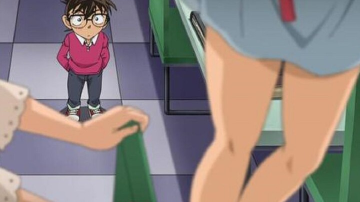 The most ridiculous Detective Conan original episode in history! Conan turns into a glowing white so