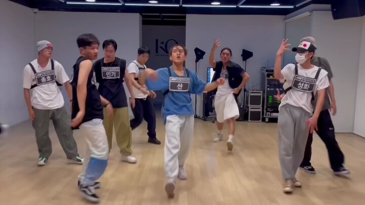 【BBtrippin】เวอร์ชันครูสอนเต้นของ ATEEZ - HALAZIA