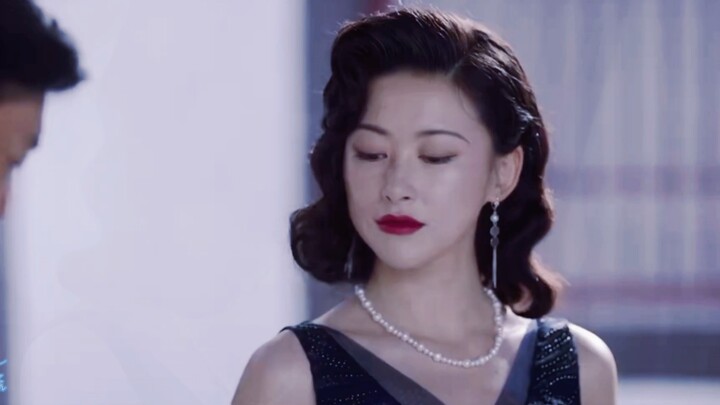 Her figure and aura are both top-notch. In my mind, a great beauty should be like this.