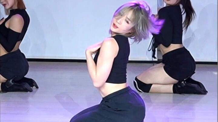 Sad Girlz Luv Money—Yumi Choreography
