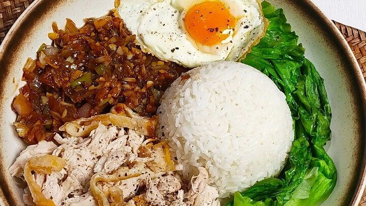 The Magical Bibimbap Method with Green Onions and Chicken