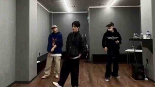 iKON金振焕 - LIKE JENNIE舞蹈挑战
