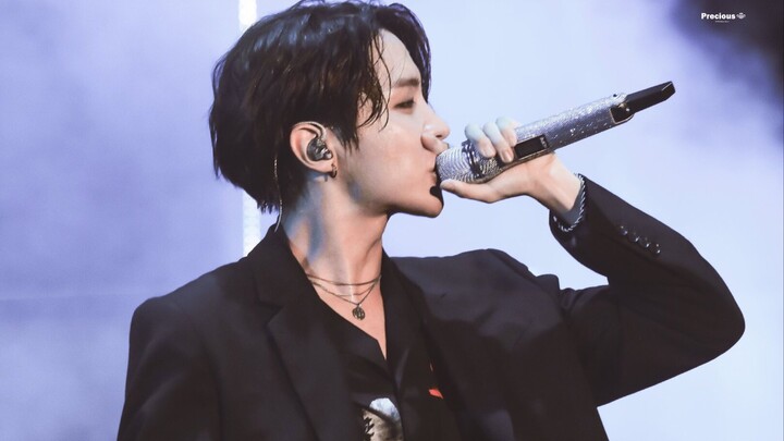 [จองโฮซอก] ครูเจิ้งโชว์ซิกแพคในห้องซ้อมไอดอล! | จองโฮซอก ช็อตตรง
