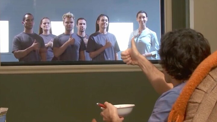 The last man on Earth is kept as a pet by robots in a museum, enjoying delicious food and drink ever