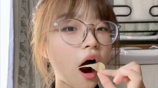 จะทำอย่างไรถ้ามันฝรั่งทอดชิ้นใหญ่เกินกว่าจะกินได้ในคำเดียว?