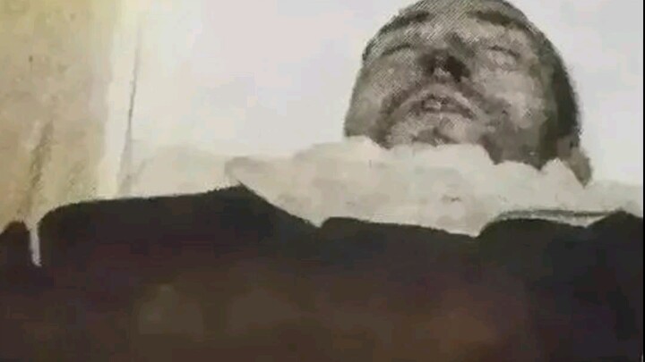 In 1957, 17 years after General Yang Jingyu’s sacrifice, he was laid to rest with his coffin draped 