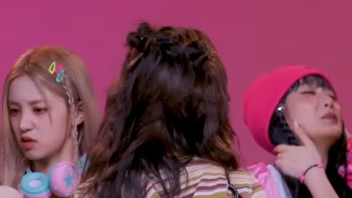 การแข่งขันเต้นแนวตั้ง GIDLE รุ่น NG + รุ่นซีเรียส