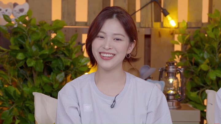 Shin Ryujin đã nhảy Air trực tiếp và Chaeryeong dễ thương quá ở đoạn cuối!!!