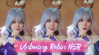 Saatnya Buka Barangnya Robin