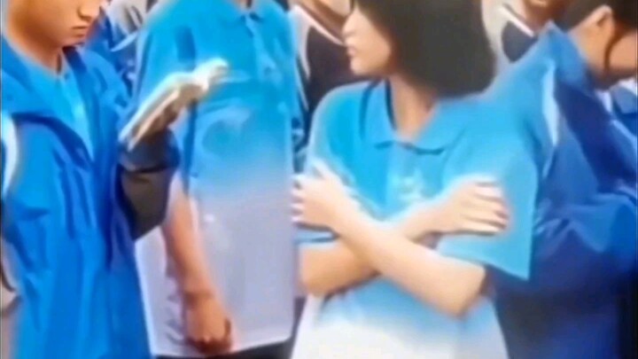 ในสายตาของคุณมีแต่เสื้อผ้าของฉัน ดังนั้นในสายตาของฉันก็มีแต่หนังสือเท่านั้น