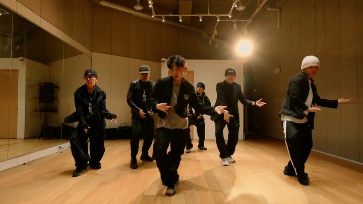 SM เผยท่าเต้นต้นฉบับของเพลง Boom Boom Bass ถึงสามเวอร์ชัน! ท่าเต้นต้นฉบับสุดเจ๋ง ส่วนท่าเต้นผสมผสานต