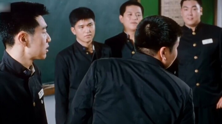 The legendary campus life of a rookie awakening and a violent school bully