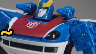 The little thing looks quite unique, Transformers share the enhanced smoke screen of the ground out 