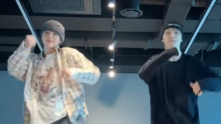 【RIIZE将太郎/SHOTARO】与志晟的 'Smoothie' 舞蹈挑战