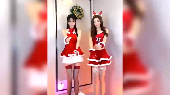 Para wanita cantik nan seksi, kamu suka yang mana?