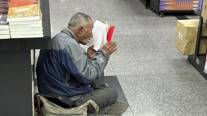 Saya tidak berhak menolak mereka masuk untuk membaca, tapi Anda berhak memilih untuk pergi.