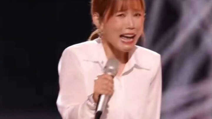 Lâm Tuấn Kiệt thấy vậy lo lắng đến mức nhảy dựng lên