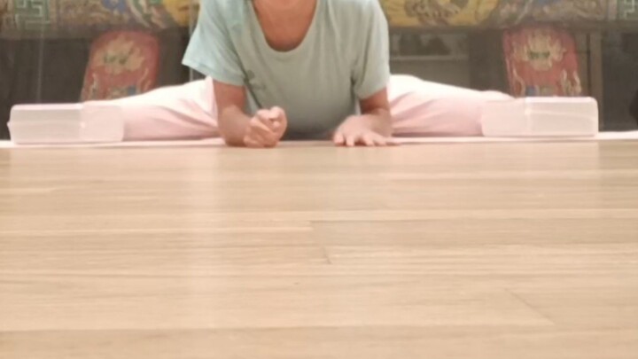 Today I’m practicing the splits.