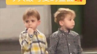 Genggam tangan dan usap kepala, kamu adalah teman baikku~