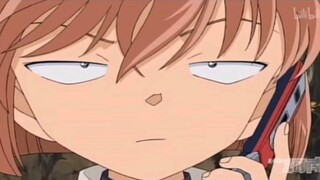 [Conan] Conan was saying bad things about Huibara on the phone one second, but he almost choked the 
