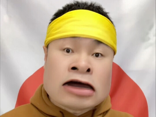 "Chinese People 'Don't Care About Lineage'"