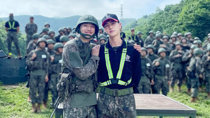 Aaaaah, siapa yang ngerti sih? Asisten pelatih Harimau Kita, Abang Jin 🐹, ganteng banget! Manis Frui