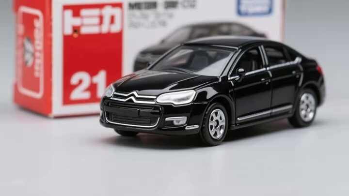 ❤Buka pelek mobil dengan Tomica ❤