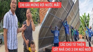 Thương 3 đứa em bị tật nguyền NGỦ NGỒI chị gái mừng rơi nước mắt khi các chú từ thiện đến dựng nhà