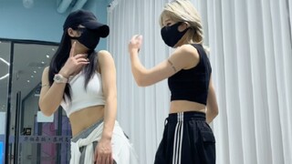 Cái tát này không làm tôi đau chút nào đâu, hahaha