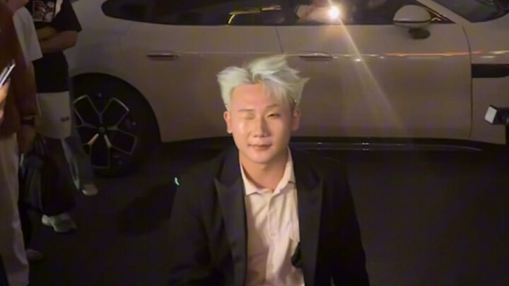 กระพริบตาให้ทุกคน