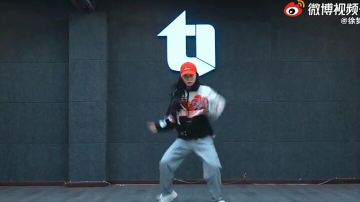 [Xu Mengjie] Hiphop dance—explosive power at its best! A treat for her 10 million fans—such a fresh 