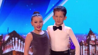 Full of love, two ten-year-old children used dance to interpret what childhood sweethearts are