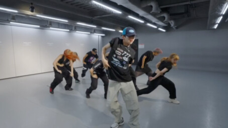 Video demo vũ đạo của biên đạo múa gốc Yumeki cho ca khúc mới "Tallkin'Bout" của Lực Hoàn đã ra mắt!