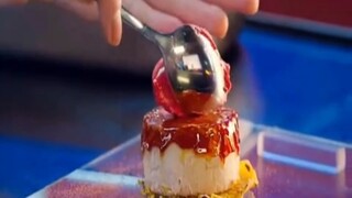 Đầu bếp Châu Á dùng bữa trong nhà hàng Tây đến cái chậu cây cũng ăn được mn ạ :v