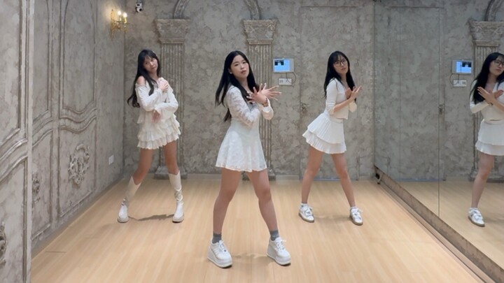 Phòng tập phiên bản ba người: Cảnh báo tình yêu! Điệu nhảy ngọt ngào trông đơn giản nhưng động tác l