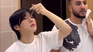 This rough-hewn Arab guy was shocked by his Korean male friend's skincare routine... What is this? W