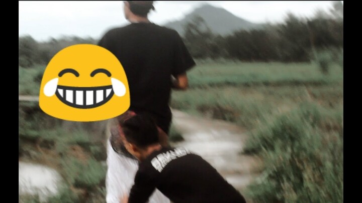 Prank. Dorong Orang ke Sawah Sampai Jatuh