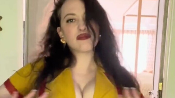 【Vietsub】Sau mười năm! Max trong “2 Broke Girls” lại một lần nữa thử trang phục diễn!